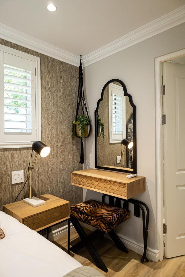 Cape Village Lodge Durbanville Buitenkant foto