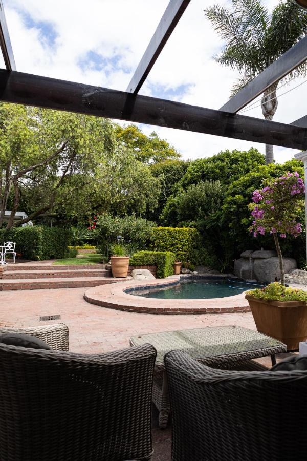 Cape Village Lodge Durbanville Buitenkant foto