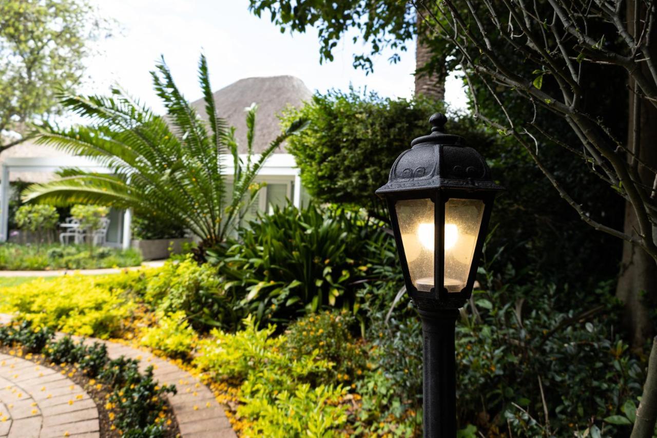 Cape Village Lodge Durbanville Buitenkant foto